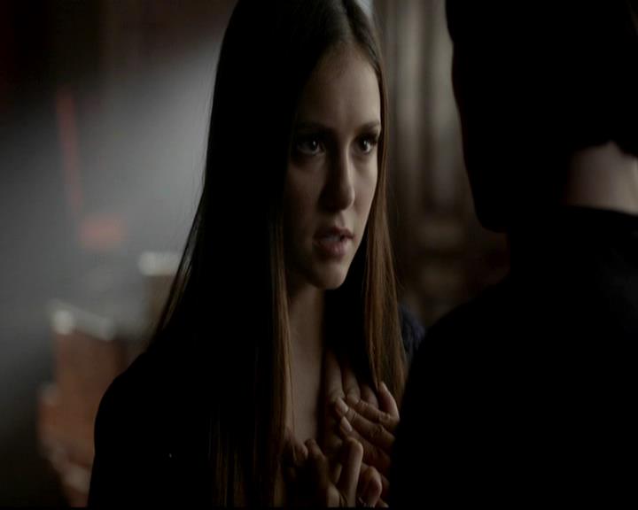 VampireDiariesWorld-dot-org_4x08WellAlwaysHaveBourbonStreet2265.jpg