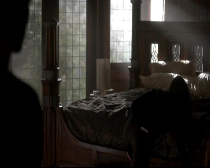 VampireDiariesWorld-dot-org_4x09OComeAllYeFaithful0095.jpg