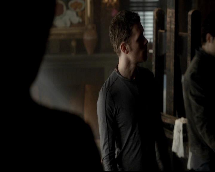 VampireDiariesWorld-dot-org_4x09OComeAllYeFaithful0145.jpg