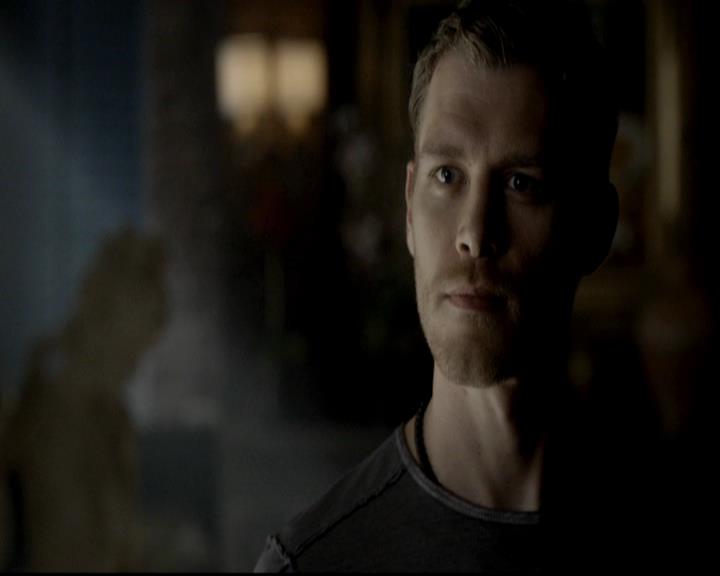 VampireDiariesWorld-dot-org_4x09OComeAllYeFaithful0154.jpg