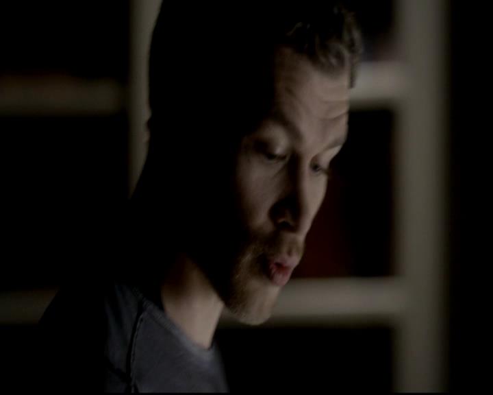 VampireDiariesWorld-dot-org_4x09OComeAllYeFaithful0207.jpg
