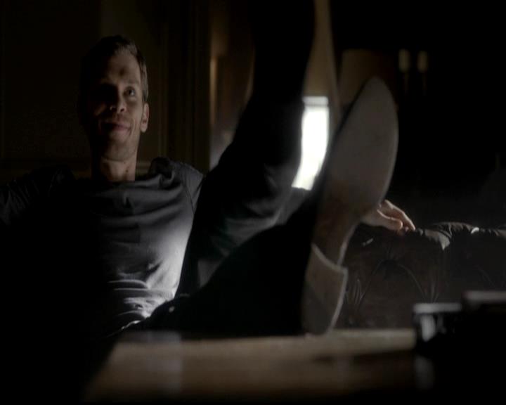 VampireDiariesWorld-dot-org_4x09OComeAllYeFaithful0210.jpg