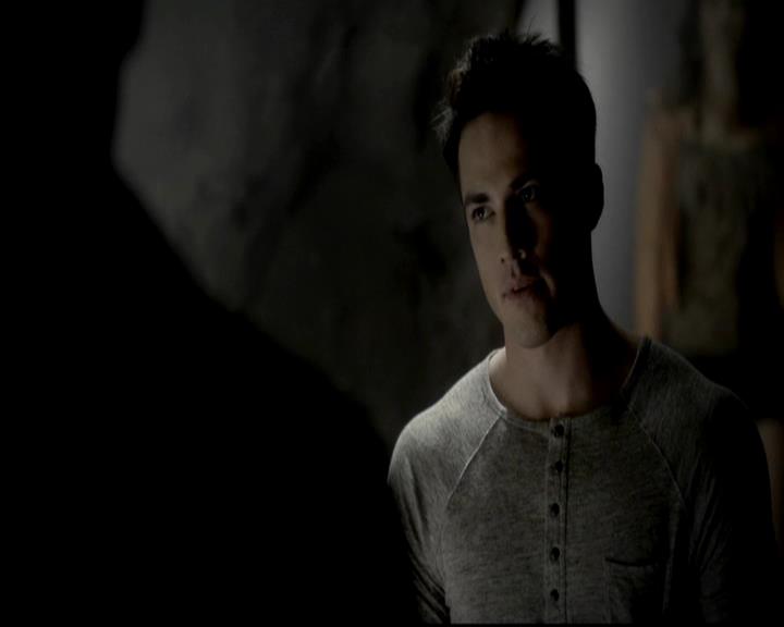 VampireDiariesWorld-dot-org_4x09OComeAllYeFaithful0237.jpg