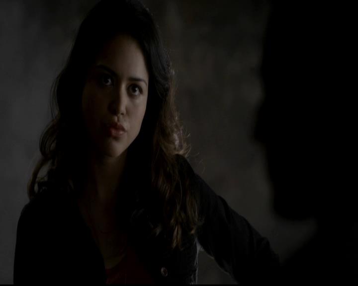 VampireDiariesWorld-dot-org_4x09OComeAllYeFaithful0238.jpg