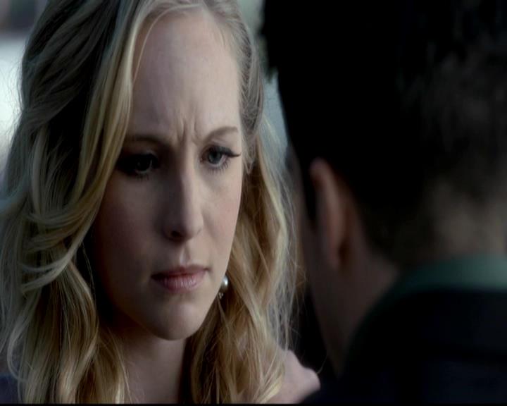 VampireDiariesWorld-dot-org_4x09OComeAllYeFaithful0303.jpg