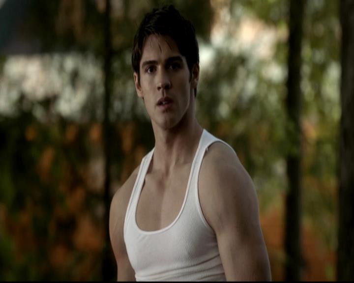 VampireDiariesWorld-dot-org_4x09OComeAllYeFaithful0328.jpg