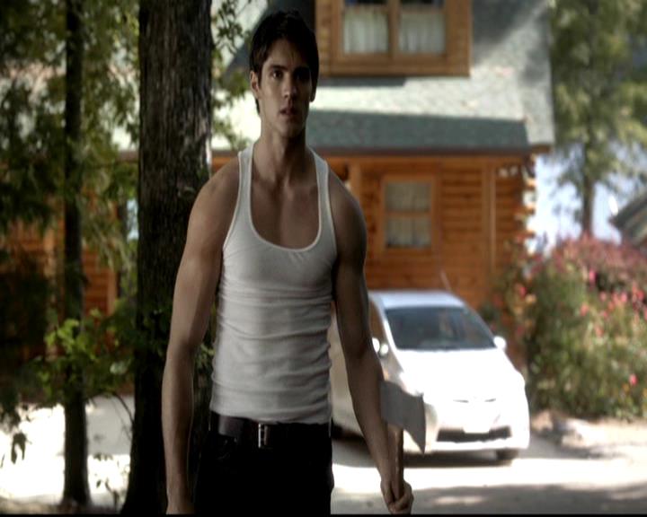VampireDiariesWorld-dot-org_4x09OComeAllYeFaithful0331.jpg