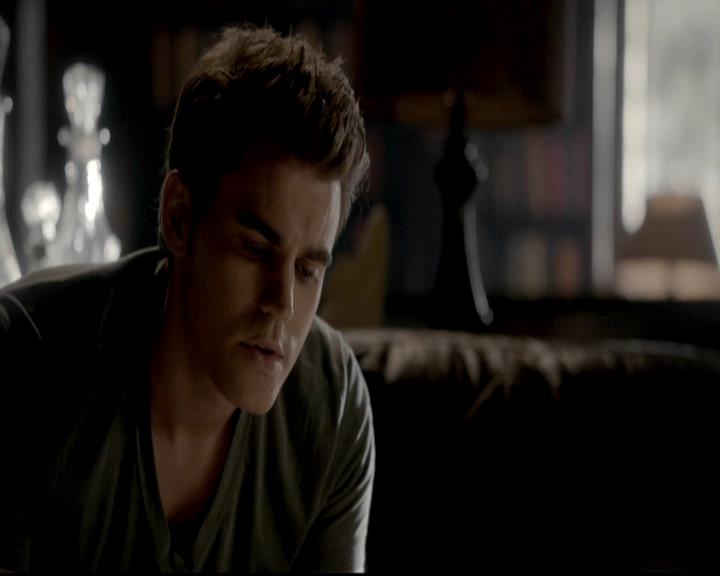 VampireDiariesWorld-dot-org_4x09OComeAllYeFaithful0450.jpg