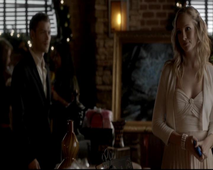 VampireDiariesWorld-dot-org_4x09OComeAllYeFaithful0534.jpg VampireDiariesWorld-dot-org_4x09OComeAllYeFaithful0534.jpg