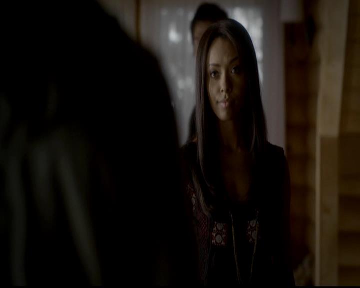 VampireDiariesWorld-dot-org_4x09OComeAllYeFaithful0921.jpg