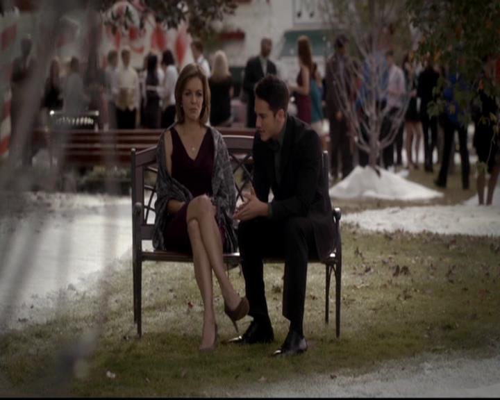 VampireDiariesWorld-dot-org_4x09OComeAllYeFaithful1058.jpg