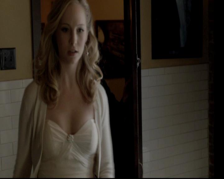 VampireDiariesWorld-dot-org_4x09OComeAllYeFaithful1254.jpg