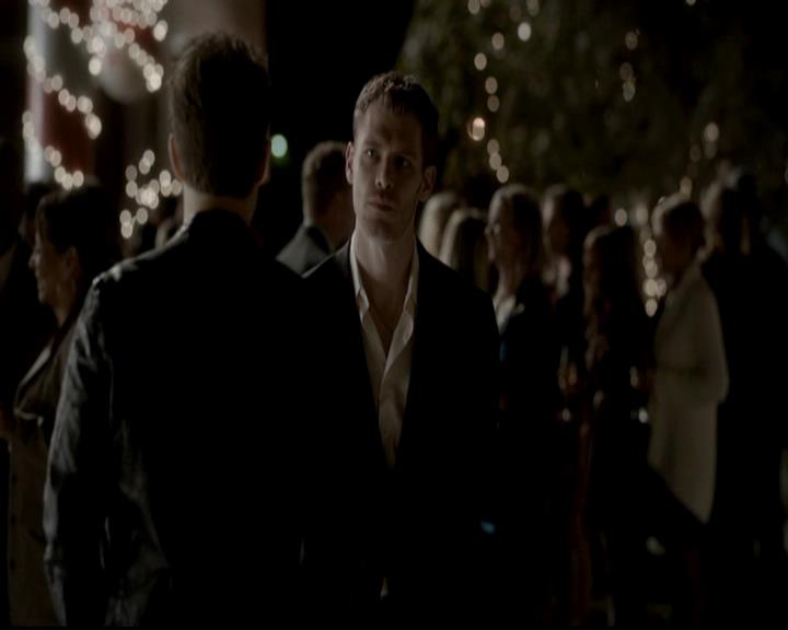 VampireDiariesWorld-dot-org_4x09OComeAllYeFaithful1516.jpg VampireDiariesWorld-dot-org_4x09OComeAllYeFaithful1516.jpg