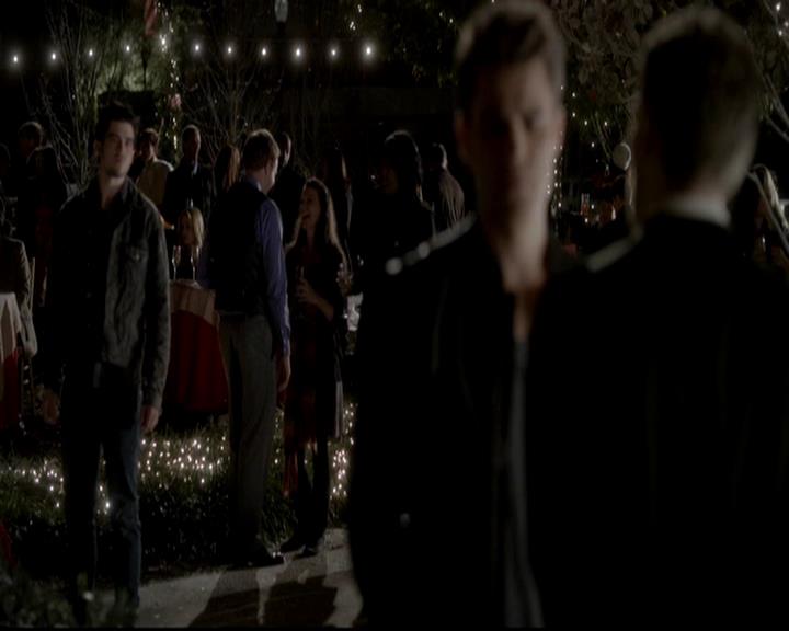 VampireDiariesWorld-dot-org_4x09OComeAllYeFaithful1572.jpg