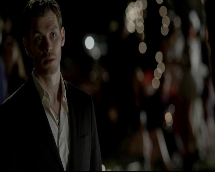 VampireDiariesWorld-dot-org_4x09OComeAllYeFaithful1583.jpg