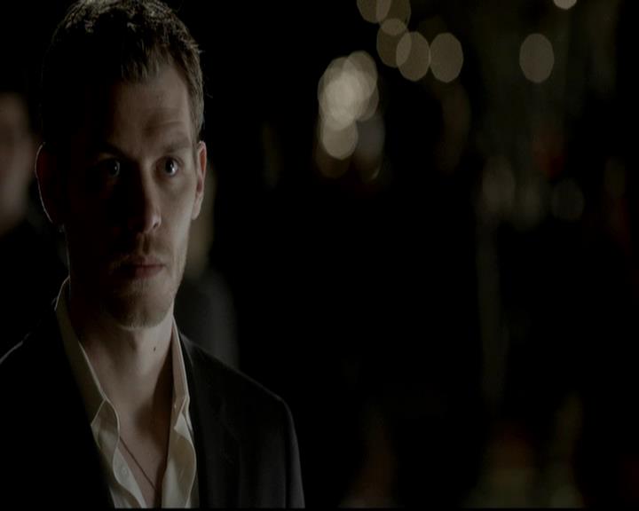 VampireDiariesWorld-dot-org_4x09OComeAllYeFaithful1585.jpg