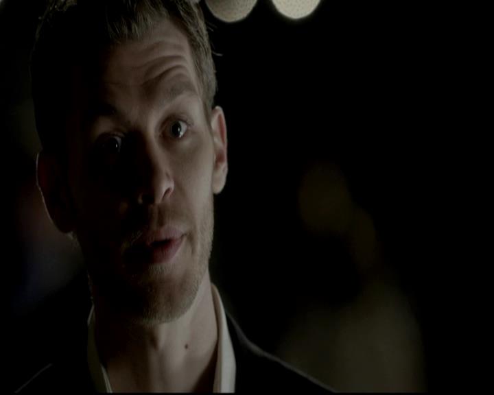 VampireDiariesWorld-dot-org_4x09OComeAllYeFaithful1595.jpg