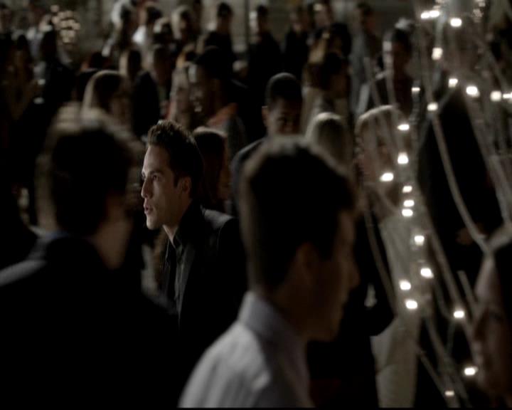 VampireDiariesWorld-dot-org_4x09OComeAllYeFaithful1712.jpg