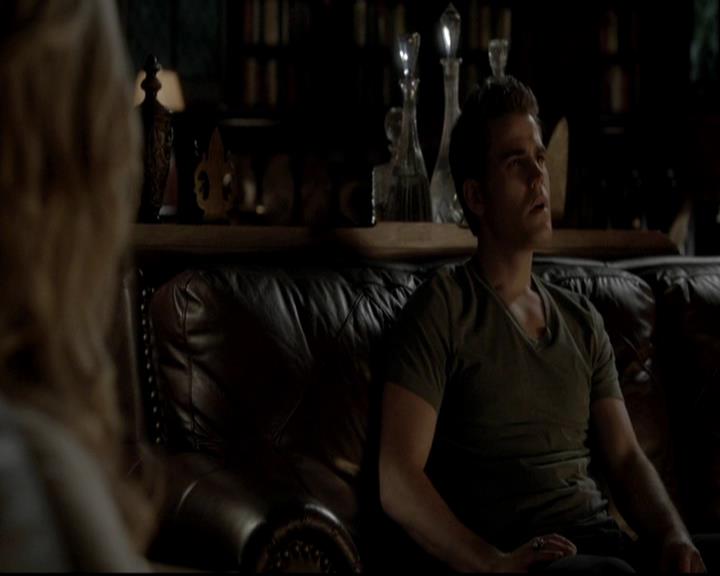 VampireDiariesWorld-dot-org_4x09OComeAllYeFaithful1974.jpg