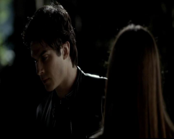 VampireDiariesWorld-dot-org_4x09OComeAllYeFaithful2099.jpg
