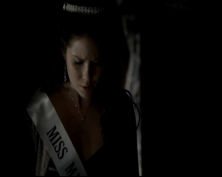 VampireDiariesWorld-dot-org_4x09OComeAllYeFaithful2201.jpg