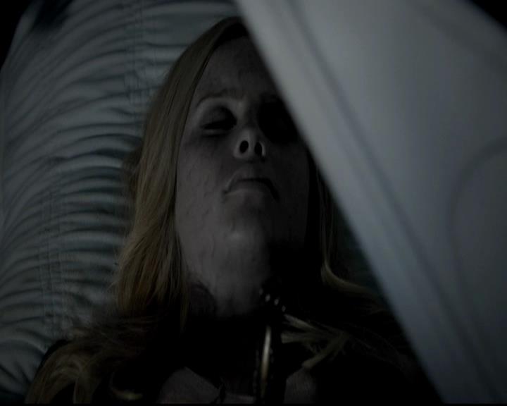 VampireDiariesWorld-dot-org_4x09OComeAllYeFaithful2205.jpg