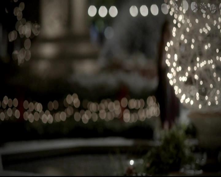 VampireDiariesWorld-dot-org_4x09OComeAllYeFaithful2210.jpg