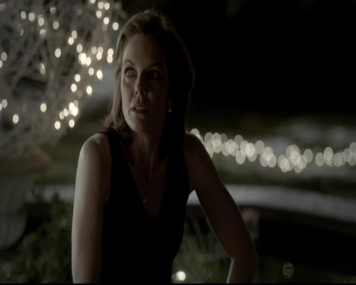 VampireDiariesWorld-dot-org_4x09OComeAllYeFaithful2222.jpg