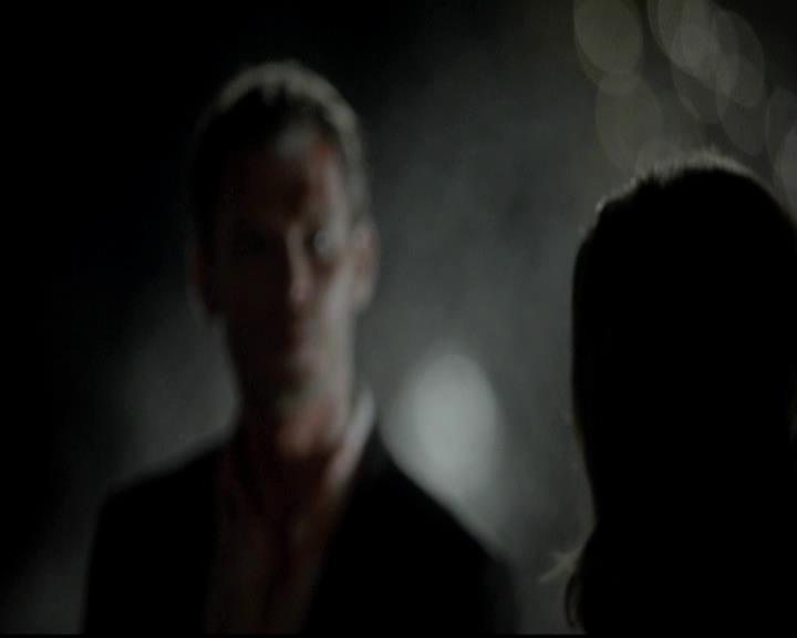VampireDiariesWorld-dot-org_4x09OComeAllYeFaithful2223.jpg