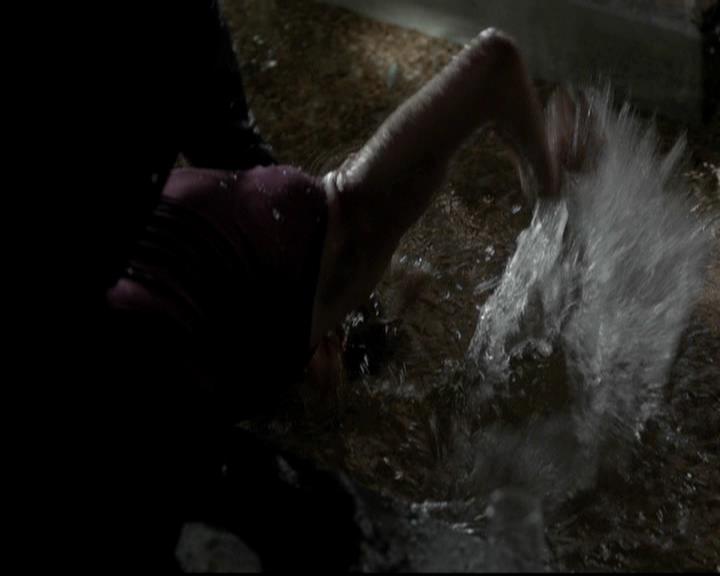 VampireDiariesWorld-dot-org_4x09OComeAllYeFaithful2255.jpg