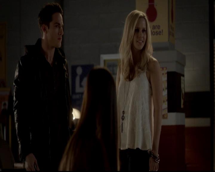 VampireDiariesWorld-dot-org_4x10AfterSchoolSpecial1280.jpg