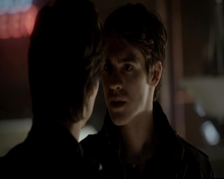 VampireDiariesWorld-dot-org_4x11CatchMeIfYouCan0035.jpg