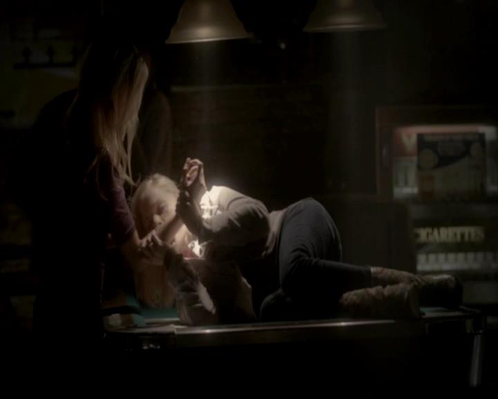 VampireDiariesWorld-dot-org_4x11CatchMeIfYouCan0096.jpg