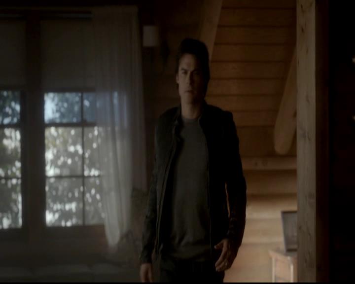 VampireDiariesWorld-dot-org_4x11CatchMeIfYouCan0201.jpg