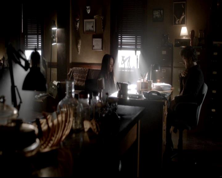VampireDiariesWorld-dot-org_4x11CatchMeIfYouCan0353.jpg