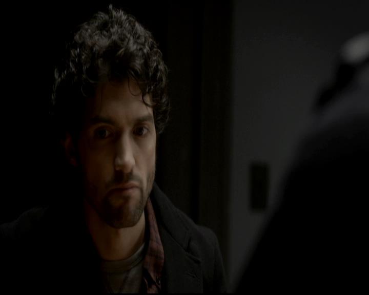 VampireDiariesWorld-dot-org_4x11CatchMeIfYouCan0700.jpg