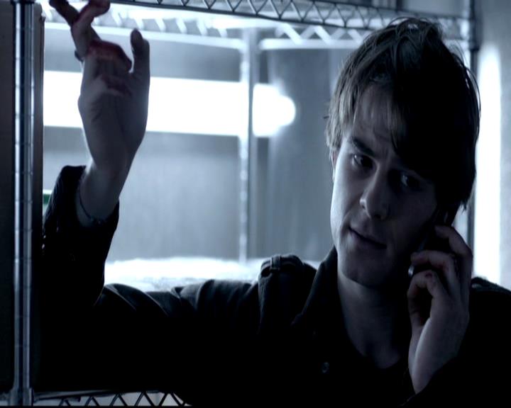 VampireDiariesWorld-dot-org_4x11CatchMeIfYouCan0883.jpg