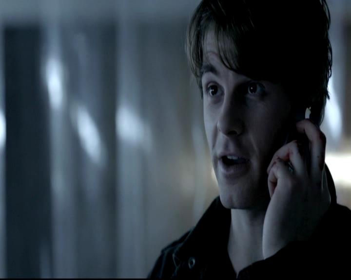 VampireDiariesWorld-dot-org_4x11CatchMeIfYouCan0913.jpg