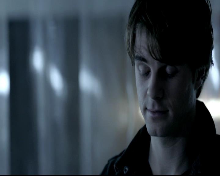 VampireDiariesWorld-dot-org_4x11CatchMeIfYouCan0917.jpg