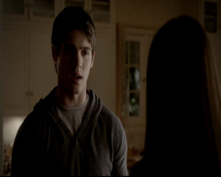 VampireDiariesWorld-dot-org_4x11CatchMeIfYouCan1003.jpg