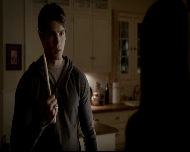 VampireDiariesWorld-dot-org_4x11CatchMeIfYouCan1015.jpg