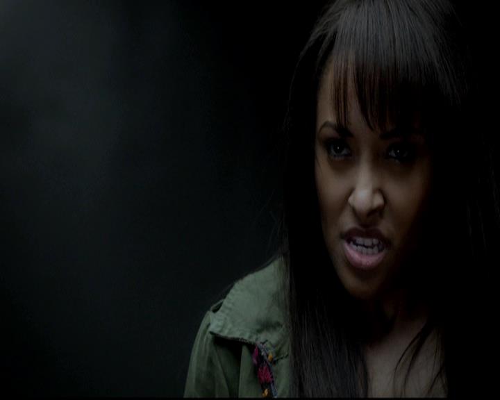 VampireDiariesWorld-dot-org_4x11CatchMeIfYouCan1477.jpg