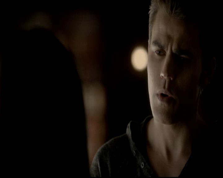 VampireDiariesWorld-dot-org_4x11CatchMeIfYouCan1987.jpg