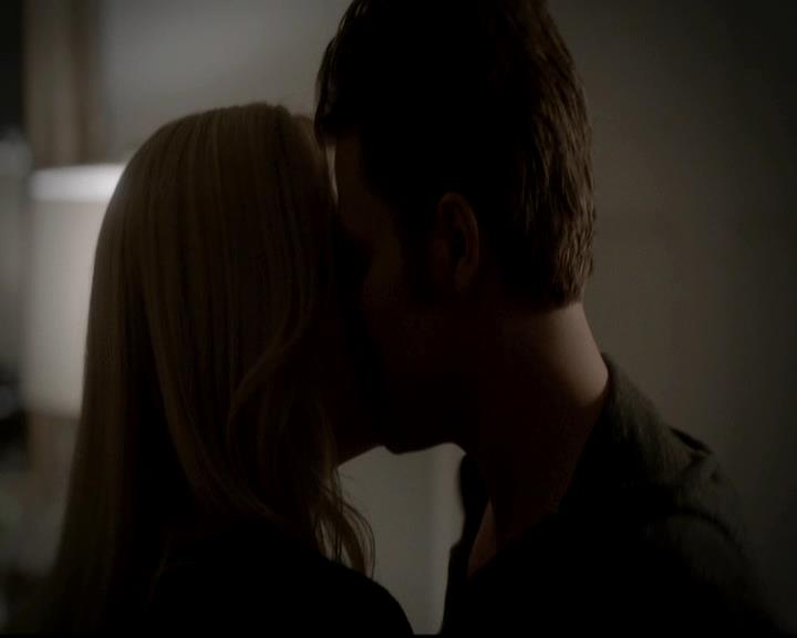 VampireDiariesWorld-dot-org_4x11CatchMeIfYouCan2206.jpg