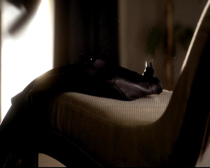 VampireDiariesWorld-dot-org_4x12AViewToAKill0032.jpg