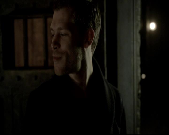 VampireDiariesWorld-dot-org_4x12AViewToAKill0700.jpg
