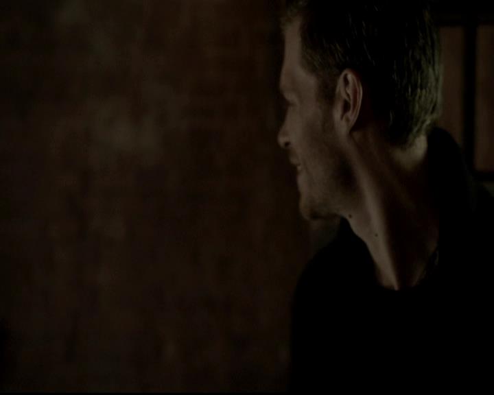 VampireDiariesWorld-dot-org_4x12AViewToAKill0701.jpg