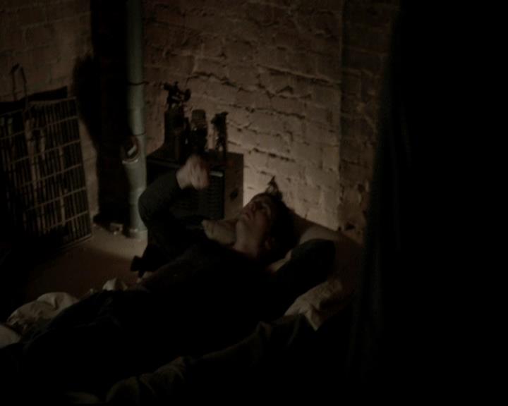 VampireDiariesWorld-dot-org_4x12AViewToAKill0703.jpg