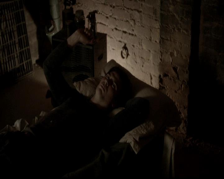 VampireDiariesWorld-dot-org_4x12AViewToAKill0710.jpg