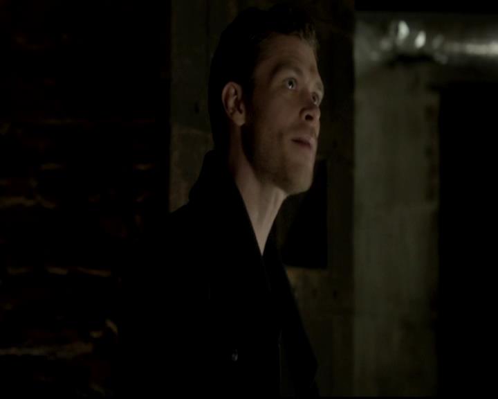 VampireDiariesWorld-dot-org_4x12AViewToAKill0714.jpg